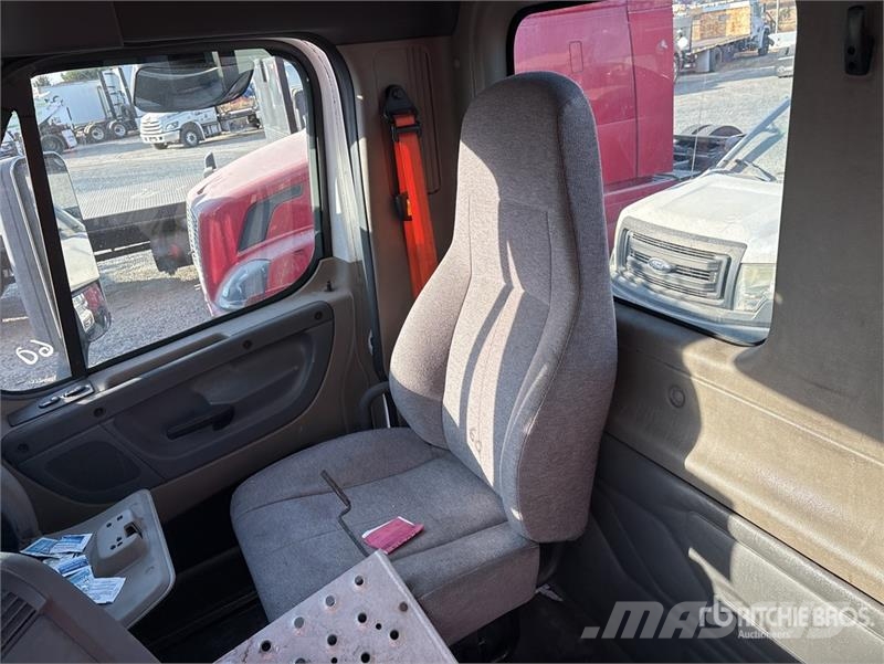 Freightliner Cascadia 113 Çekiciler