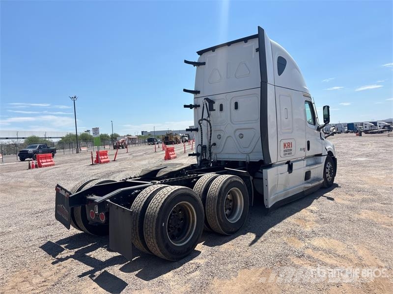 Freightliner Cascadia 126 6x4 T/A Sleeper Truck Tractor Τράκτορες