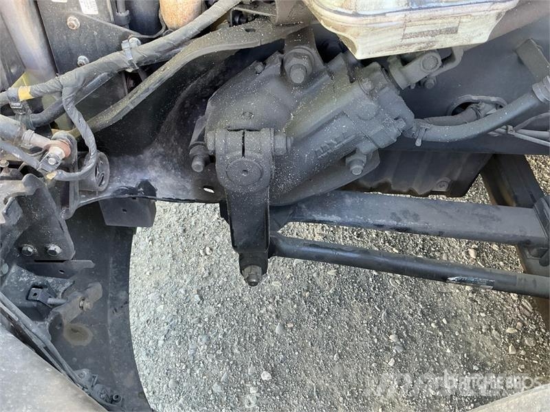 Freightliner Cascadia 126 T/A Sleeper Truck Tractor (Inoperable Тягачі