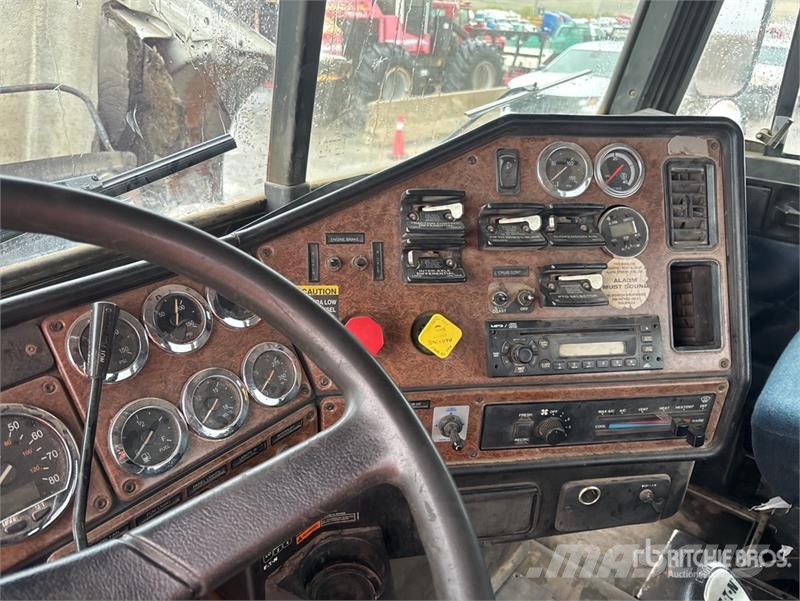 Freightliner Classic 120 6x4 Winch Truck (Inoperable) Bergungsfahrzeuge