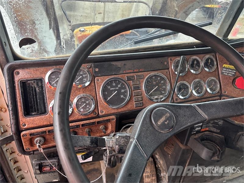 Freightliner Classic 120 6x4 Winch Truck (Inoperable) Bergungsfahrzeuge