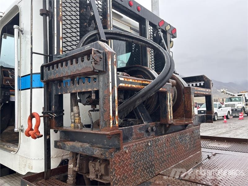 Freightliner Classic 120 6x4 Winch Truck (Inoperable) Recovery vehicles