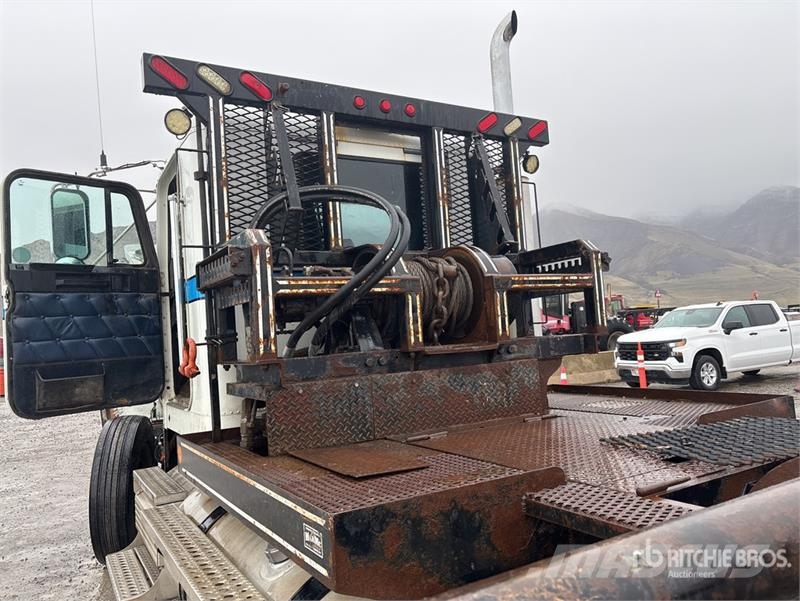 Freightliner Classic 120 6x4 Winch Truck (Inoperable) Recovery vehicles