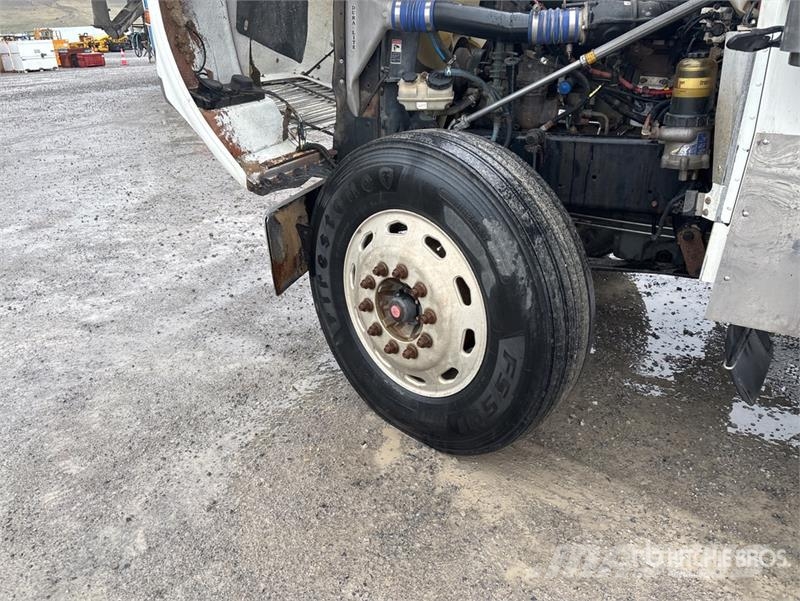 Freightliner Classic 120 6x4 Winch Truck (Inoperable) Recovery vehicles