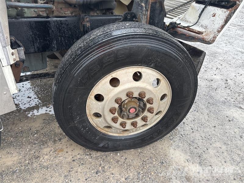 Freightliner Classic 120 6x4 Winch Truck (Inoperable) Bergungsfahrzeuge
