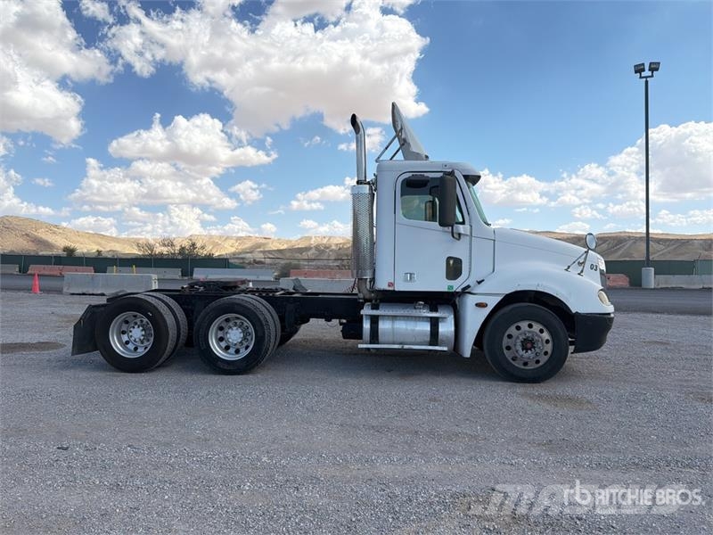 Freightliner Columbia 6x4 T/A Day Cab Truck Tractor Sattelzugmaschinen