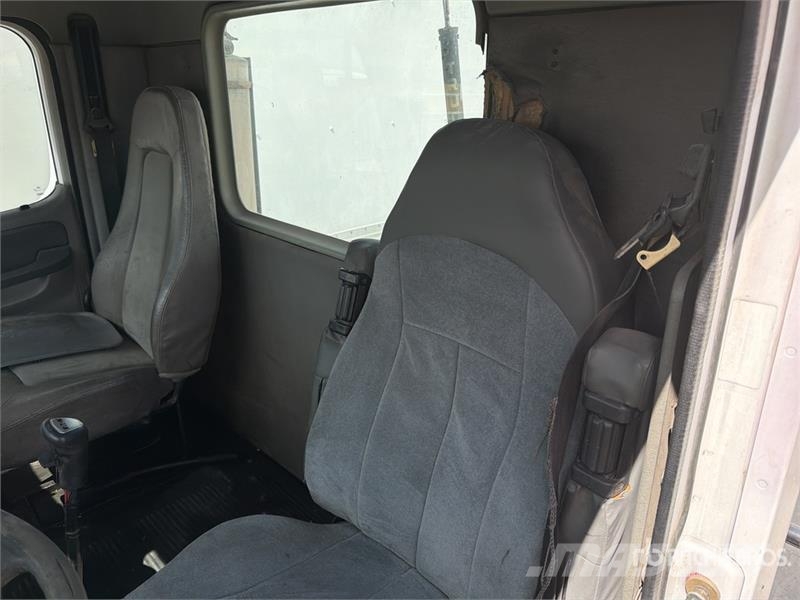 Freightliner Columbia 6x4 T/A Day Cab Truck Tractor Sattelzugmaschinen