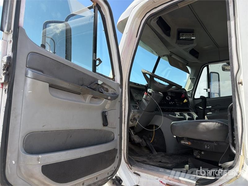Freightliner Columbia 6x4 T/A Day Cab Truck Tractor Sattelzugmaschinen