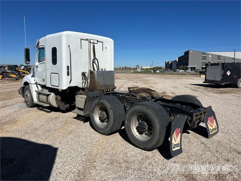 Freightliner Columbia 120 Camiones tractor