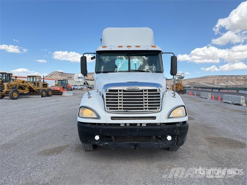 Freightliner Columbia 6x4 T/A Day Cab Truck Tractor Sattelzugmaschinen