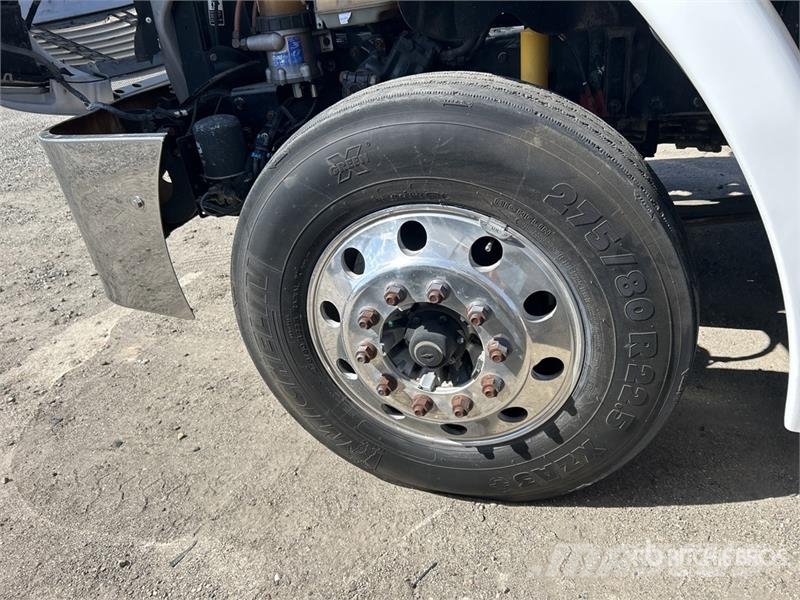 Freightliner Columbia 112 6x4 Lube Truck Säiliöautot