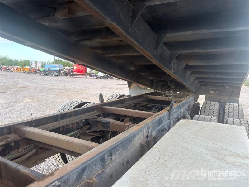 Freightliner Columbia 120 6x4 T/A Dump Truck Tippbilar