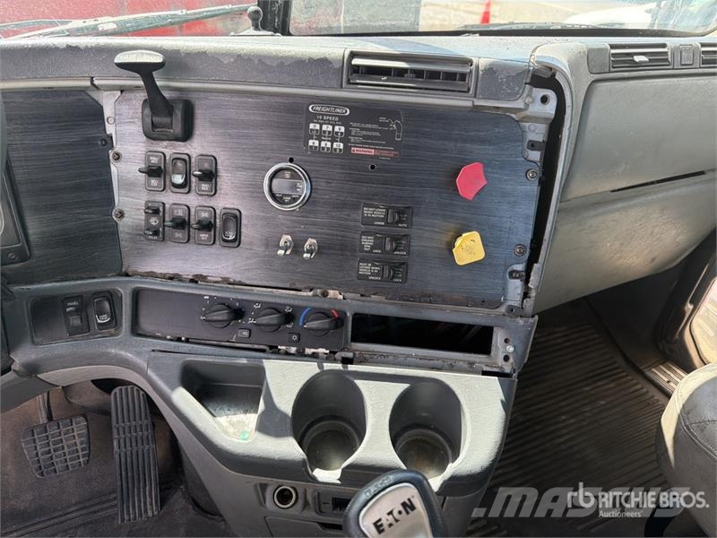 Freightliner Columbia 6x4 T/A Day Cab Truck Tractor Sattelzugmaschinen