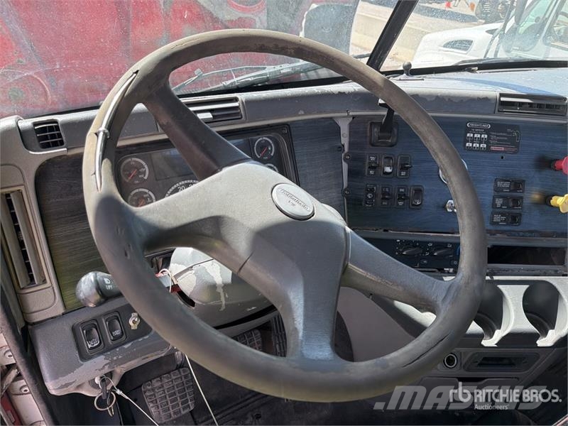 Freightliner Columbia 6x4 T/A Day Cab Truck Tractor Sattelzugmaschinen