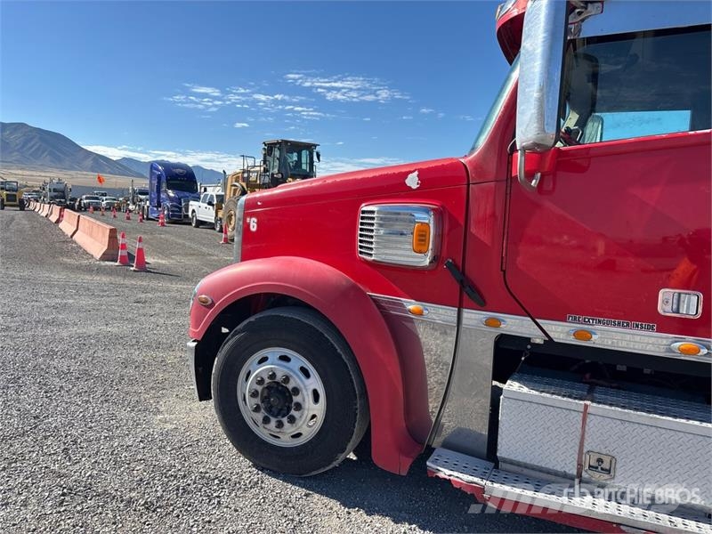 Freightliner Coronado 6x4 T/A Sleeper Truck Tractor Sadulveokid