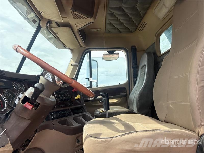 Freightliner Coronado 132 6x4 T/A Dump Truck Wywrotki