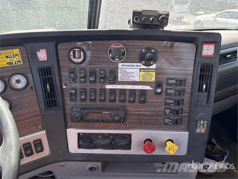 Freightliner Coronado 122 Тягачі