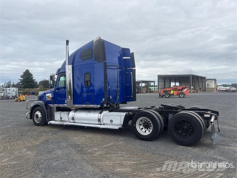 Freightliner Coronado 122SD Tracteur routier
