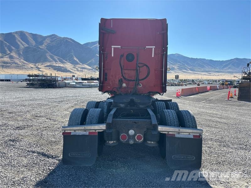 Freightliner Coronado 6x4 T/A Sleeper Truck Tractor Sadulveokid