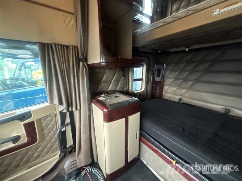Freightliner Coronado 122SD Tracteur routier