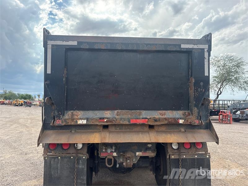Freightliner Coronado 132 6x4 T/A Dump Truck Wywrotki