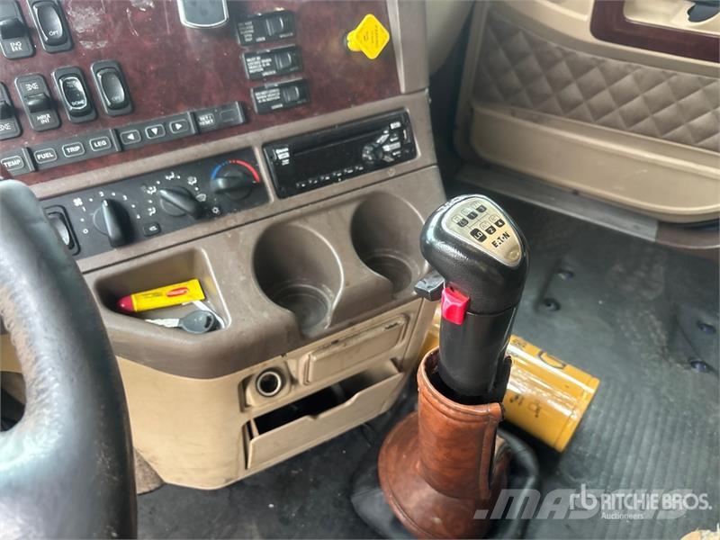 Freightliner Coronado 122SD Tracteur routier