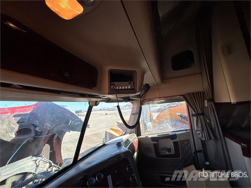 Freightliner Coronado 6x4 T/A Sleeper Truck Tractor Sadulveokid