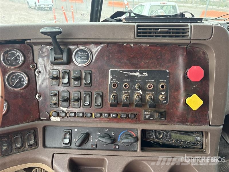Freightliner Coronado 132 6x4 T/A Dump Truck Wywrotki