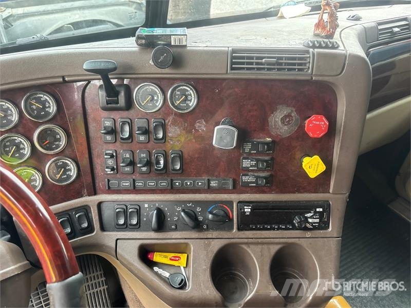Freightliner Coronado 122SD Tracteur routier