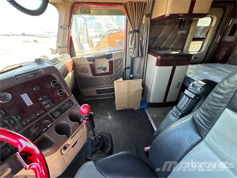 Freightliner Coronado 6x4 T/A Sleeper Truck Tractor Sadulveokid