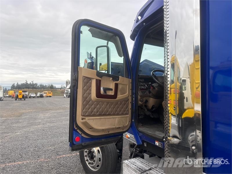 Freightliner Coronado 122SD Tracteur routier