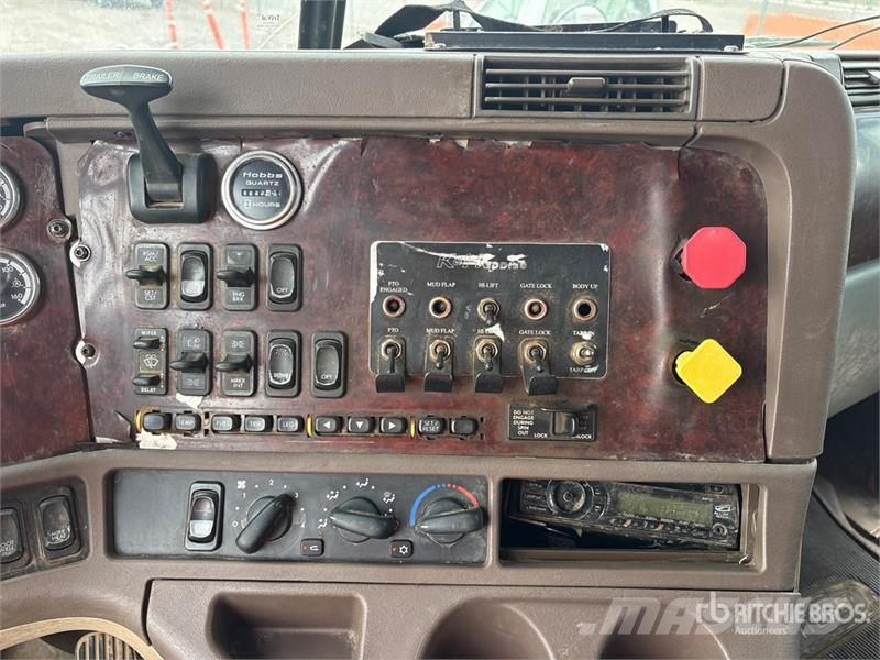 Freightliner Coronado 132 6x4 T/A Dump Truck Wywrotki