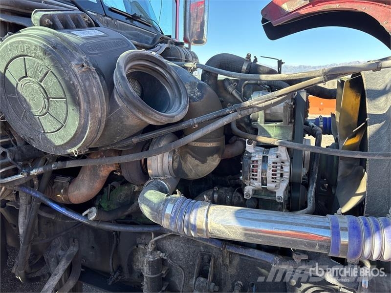 Freightliner Coronado 6x4 T/A Sleeper Truck Tractor Sadulveokid