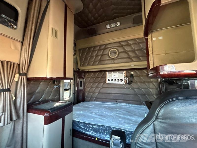 Freightliner Coronado 6x4 T/A Sleeper Truck Tractor Sadulveokid