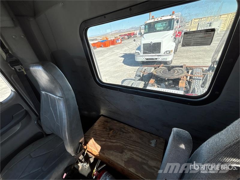Freightliner CST120 6x4 T/A Day Cab Truck Tractor Traktorske jedinice