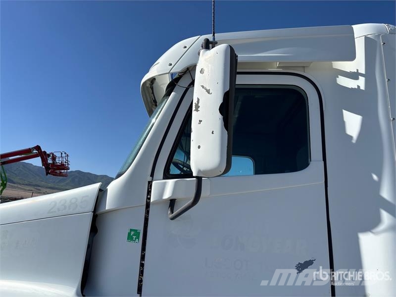 Freightliner CST120 6x4 T/A Day Cab Truck Tractor Traktorske jedinice
