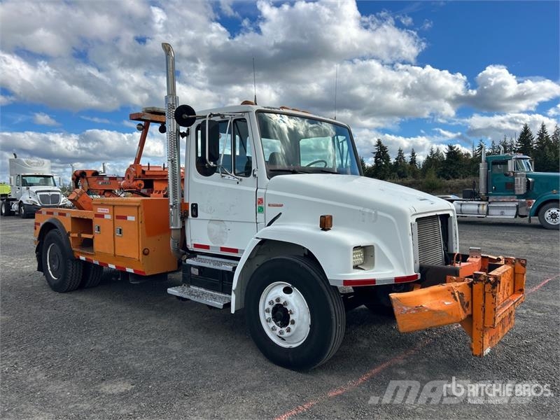 Freightliner FL 70 レッカー車
