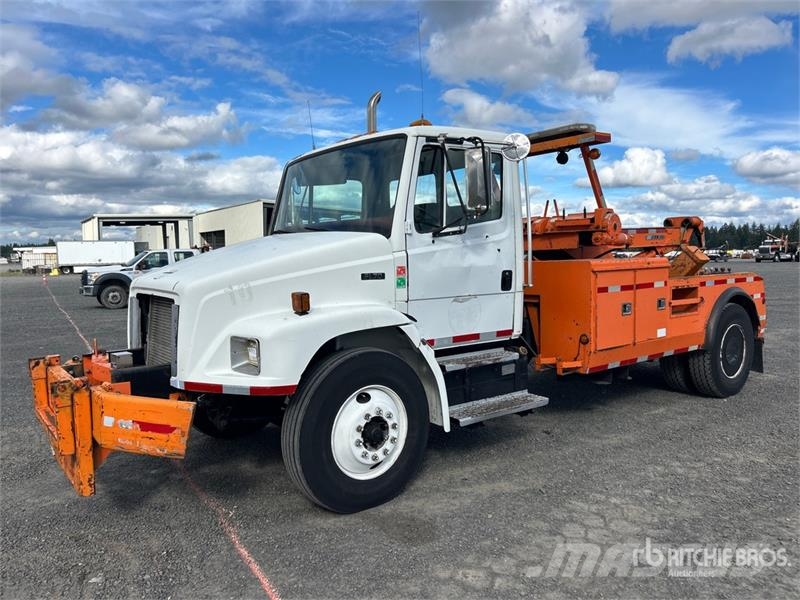 Freightliner FL 70 レッカー車