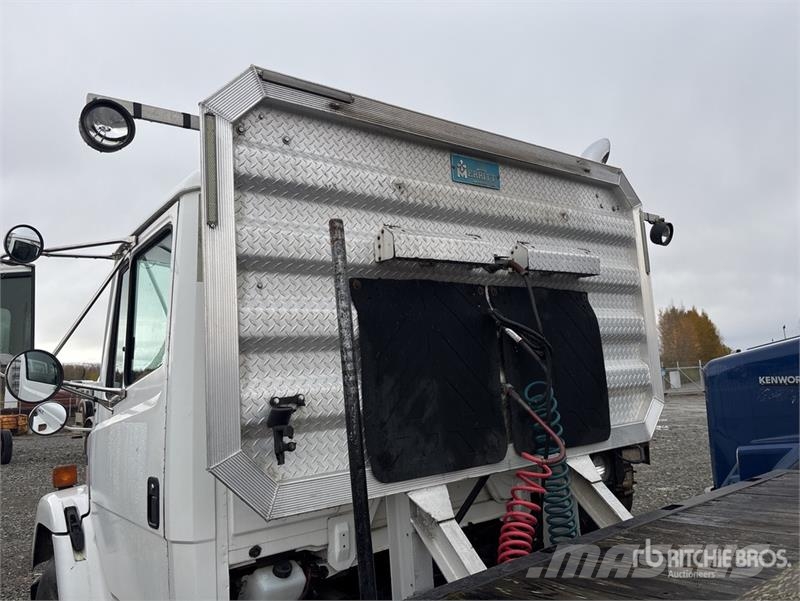 Freightliner FL 70 Sattelzugmaschinen