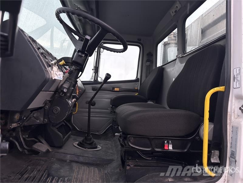 Freightliner FL 70 Sattelzugmaschinen