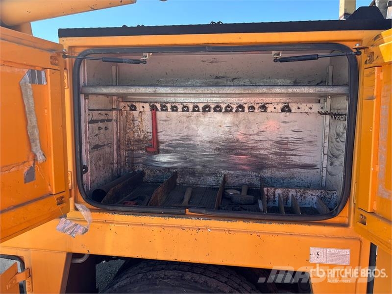 Freightliner FL-70 4x2 Service Truck Kommunal-Sonderfahrzeuge