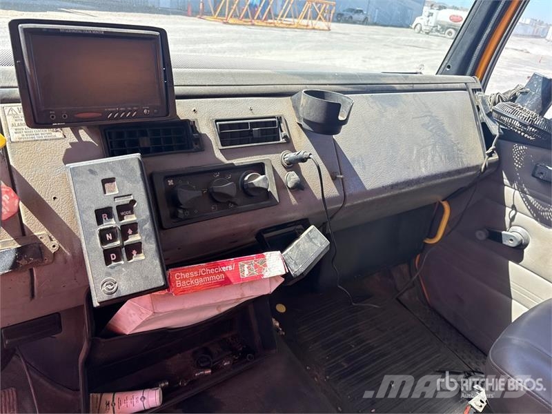 Freightliner FL-70 4x2 Service Truck Kommunal-Sonderfahrzeuge