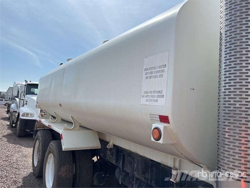 Freightliner FL 80 Cisterny na vodu