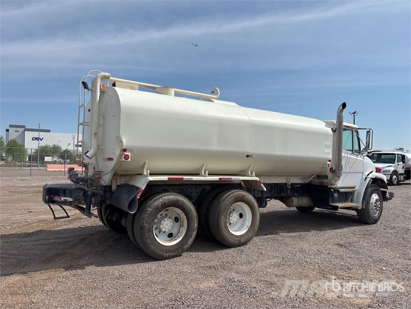 Freightliner FL 80 Cisterny na vodu