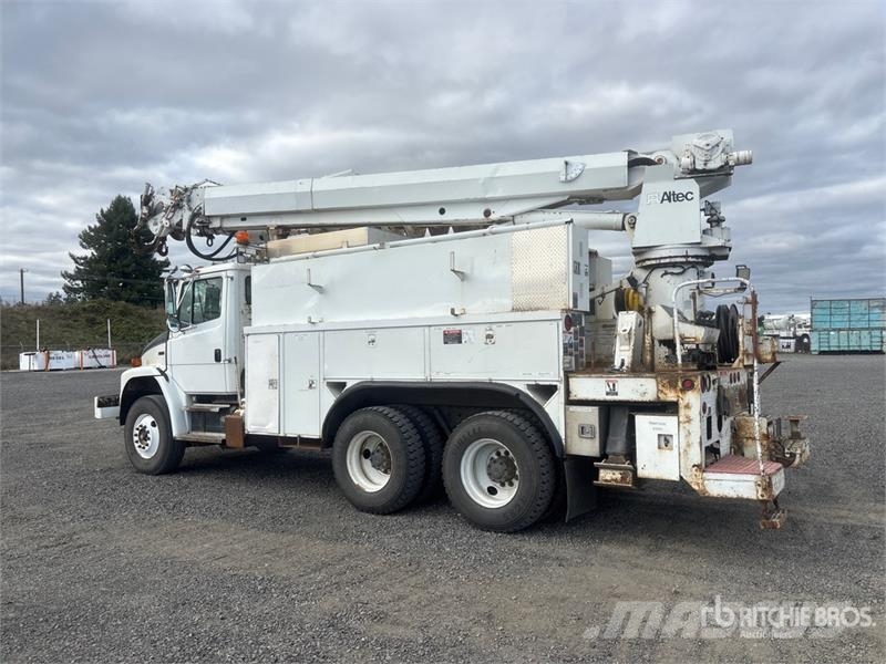 Freightliner FL 80 移動式鑽機車