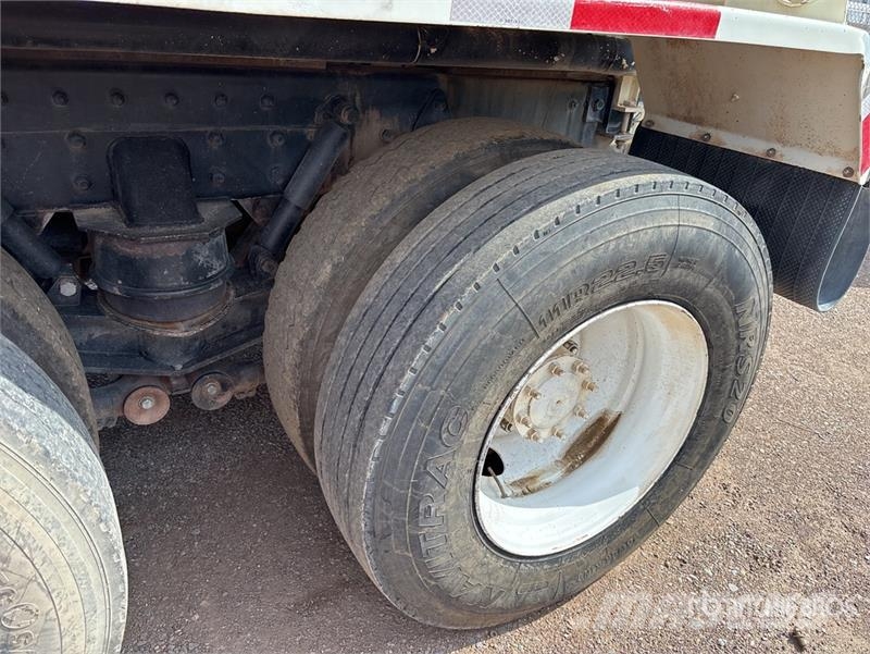 Freightliner FL 80 Cisterny na vodu