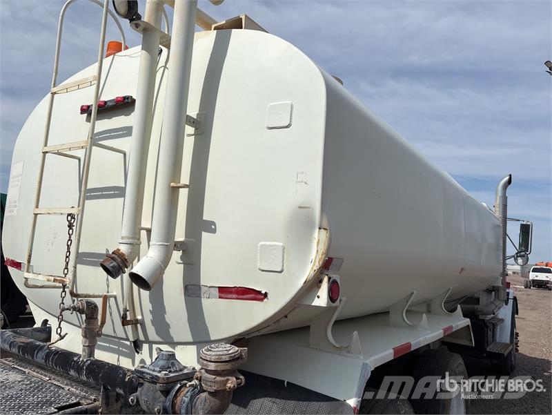 Freightliner FL 80 Cisterny na vodu