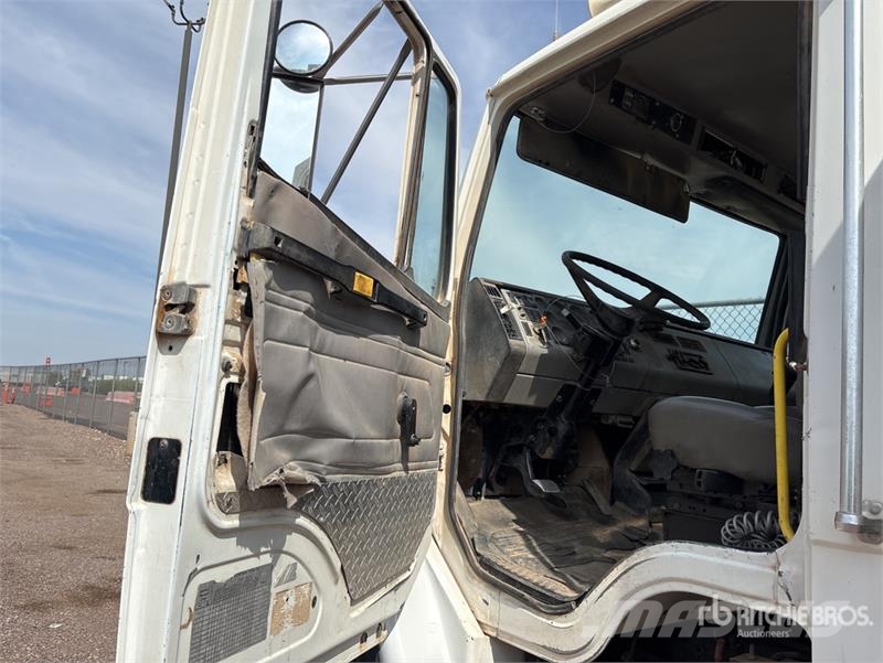 Freightliner FL 80 Cisterny na vodu