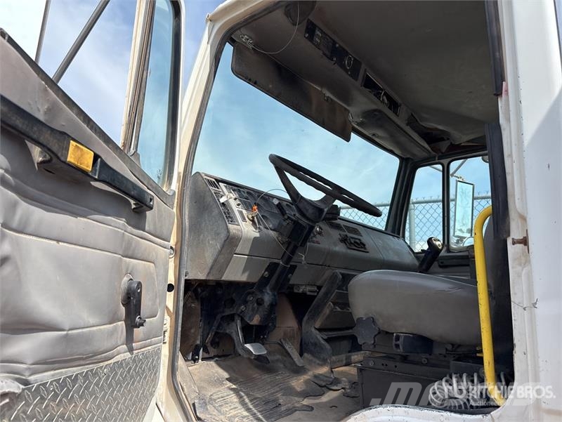 Freightliner FL 80 Cisterny na vodu