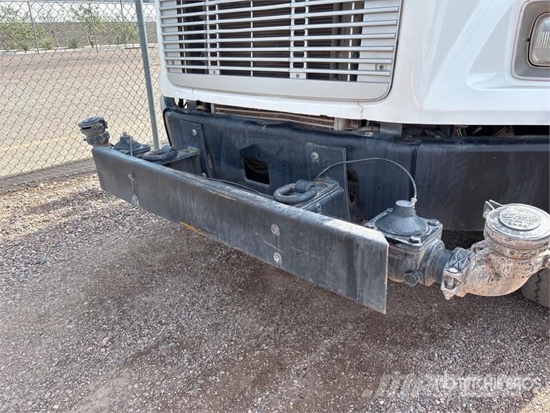 Freightliner FL 80 Cisterny na vodu